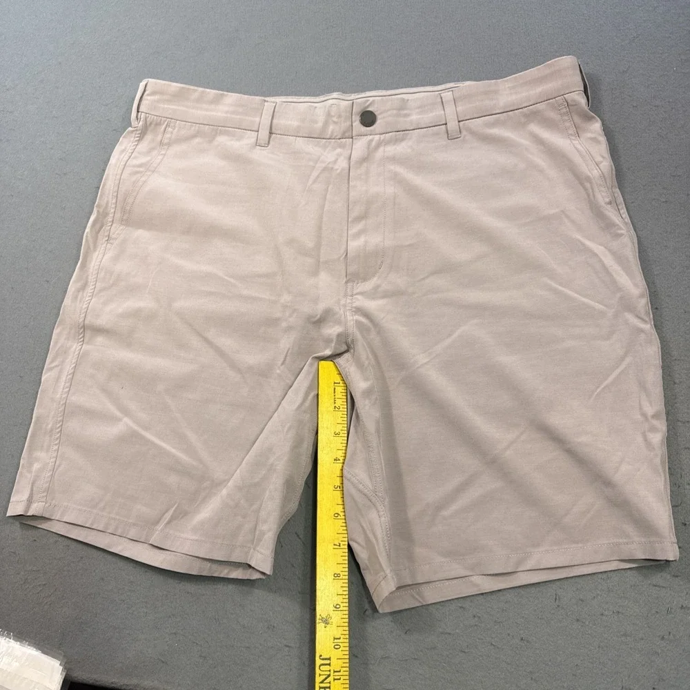 Johnnie O Shorts Mens 38 GRAY  Performance Golf Chino Print 9